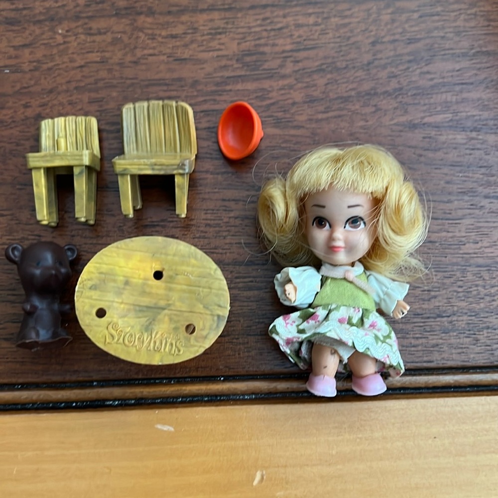 Storykins Goldilocks